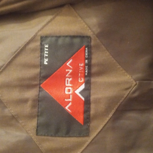 Alorna Active Vintage Coat - Picture 3 of 4